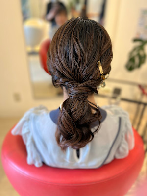 ヘアセット×ポニーアレンジ
