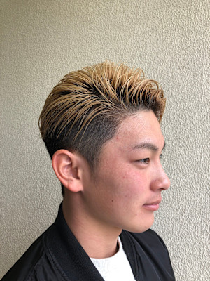 遊びと毛流れの融合！！ワイルドツーブロック