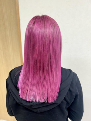 今年の夏は鮮やかなピンクカラーで！