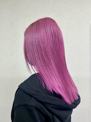 今年の夏は鮮やかなピンクカラーで！