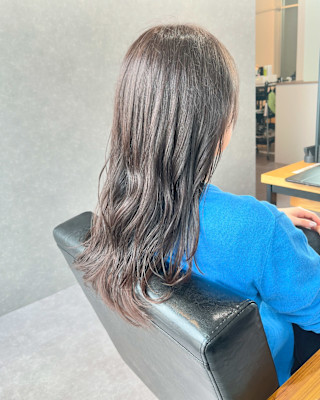 透け感ベージュ。