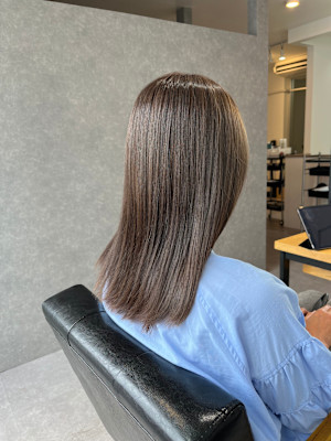 透け感ベージュ。