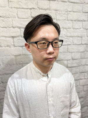 ツーブロックフェード×サイドパート