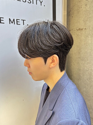 韓国風ダウンパーマ　メンズ韓国ヘア　メンズカット　原宿表参道