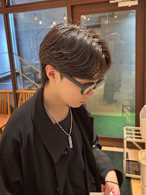 韓国風カルマパーマ　メンズ韓国ヘア　メンズカット　原宿表参道