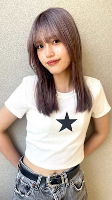 透明感たっぷりのラベンダーベージュ