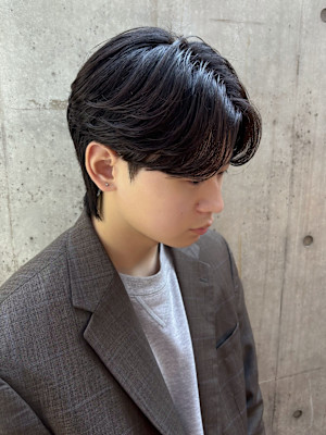 韓国風カルマパーマ　メンズ韓国ヘア　メンズカット　原宿表参道