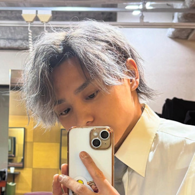 スーツ × シルバーカラー ✨