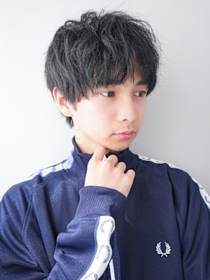 メンズグレーブルーカラーニュアンスパーマ横浜