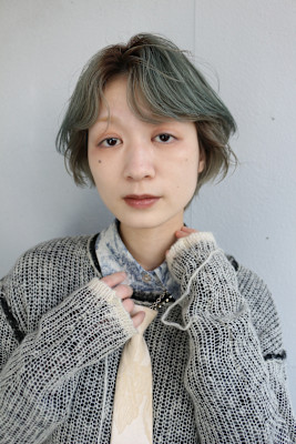 ステップボーンカット/ハンサムショート/デザインカラー