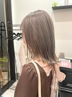 ミルクティーグレージュ