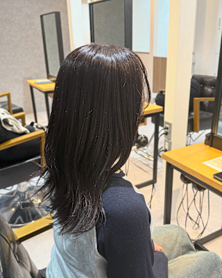 暗めぴんくベージュ。