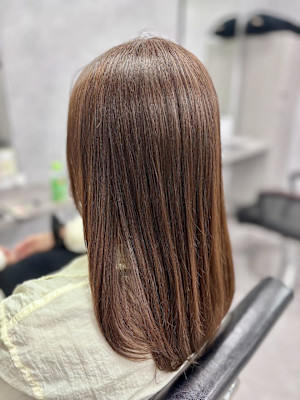 透け感ベージュ×艶ストレート