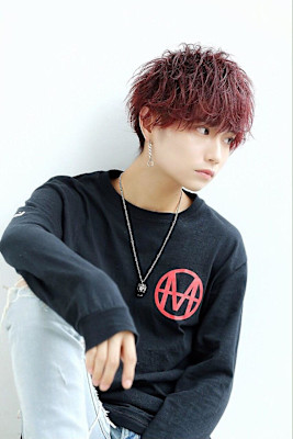 無造作質感　ディープレッドマッシュ