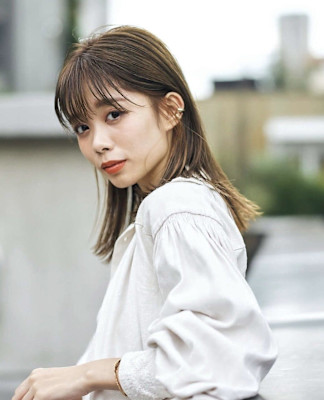 タイトストレート×ミディアム