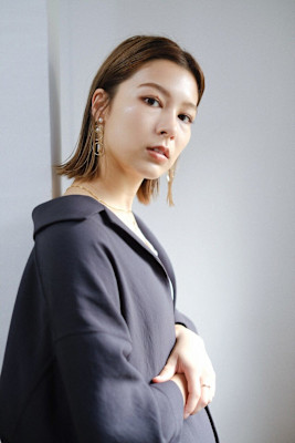 ミディアム×ベージュブラウン