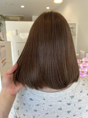 ナチュラルブラウン