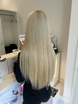 ブランドカラー