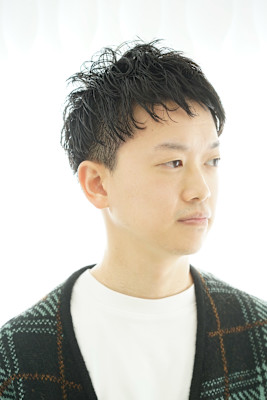 ツーブロック　くせ毛風パーマ