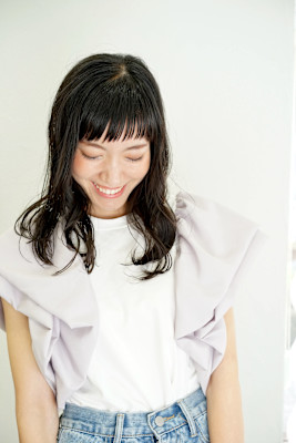 オン眉セミロング