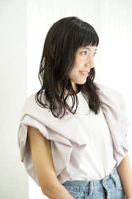 オン眉セミロング