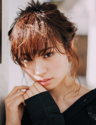 ミディアムシニヨン