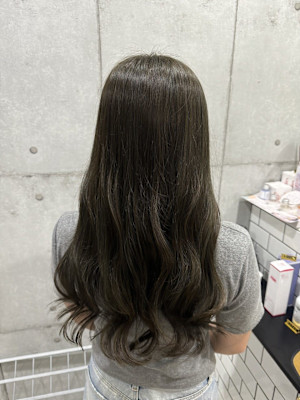 オリーブグレージュ