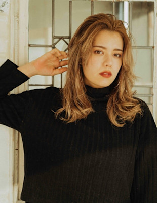 前髪無しのアンニュイロング