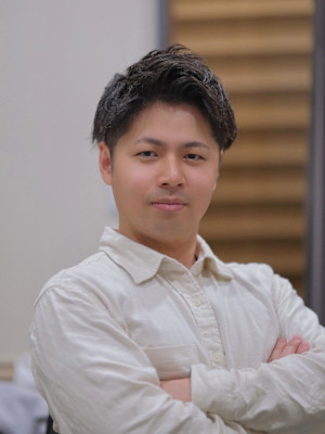 ツーブロック×アップバングショート