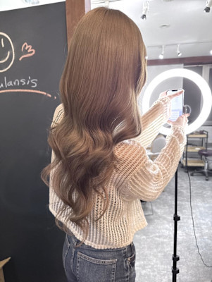 アッシュベージュ