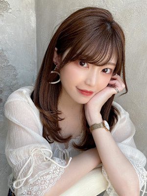 シャギーレイヤー韓国ワンホンヘアシースルーぱっつん前髪