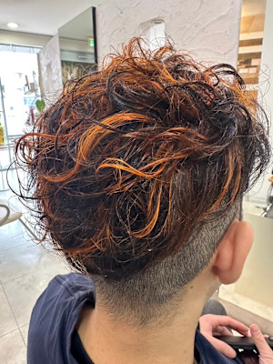 ツイストパーマ×オレンジハイライト