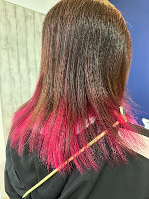 ビビッドピンク×グラデーション／個性派インナー