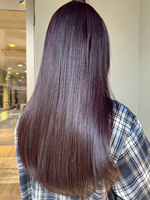 ラベンダーベージュ 艶感カラー ブリーチなし ロングヘア