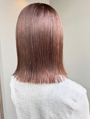 アッシュベージュ グレージュ 外ハネミディ 艶髪カラー