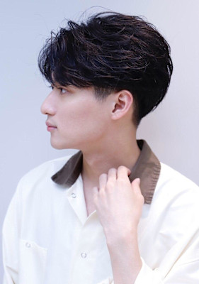 毛流れスパイラルセンターパート