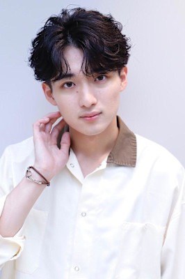 毛流れスパイラルセンターパート