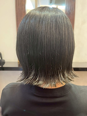 外ハネボブ★ホワイトグレージュ/裾カラー/イルミナカラー赤羽