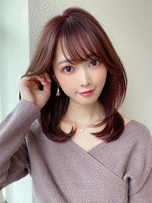 ミニウルフ前髪パーマ韓国くびれミディアムチェリーブラウン