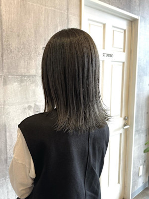 オリーブグレー