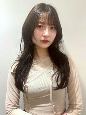 ロングヘア レイヤーカット ウルフカット オリーブベージュ