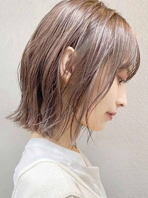 大人可愛い透明感レイヤーボブ♪透け感アッシュベージュ