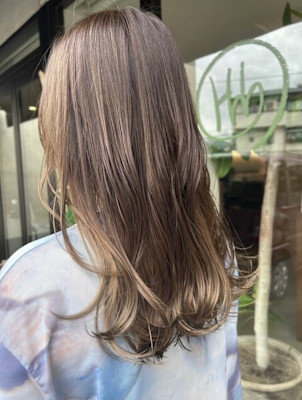 ハイライトベージュ