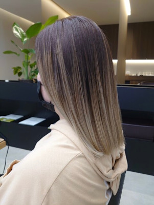 バレイヤージュ風カラー