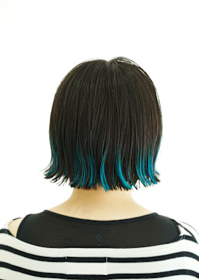 毛先カラー＆切りっぱなしボブ
