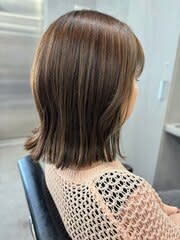 外ハネ×顔周りふんわりレイヤー