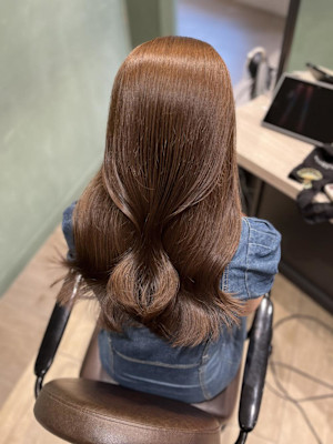 Mako マロンベージュ　透明感　ブリーチなし　ヘアカラー