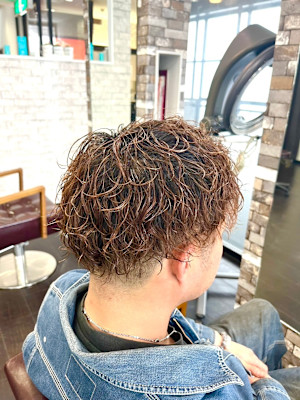 ツイストスパイラルパーマツーブロックマッシュメッシュフェード