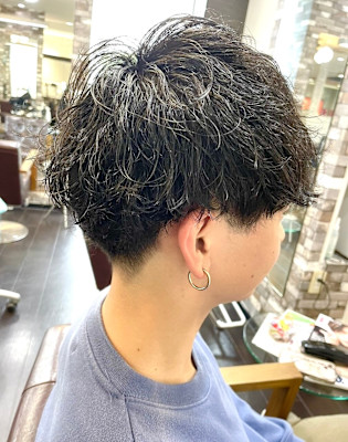 ツイストスパイラルパーマツーブロックマッシュメッシュフェード