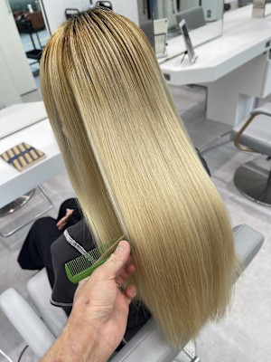 ブリーチ毛でもできる縮毛矯正/美髪縮毛矯正/酸性ストレート